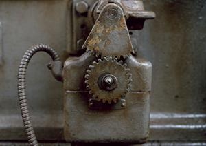 効率的な倉庫管理に必須！電動ハンドパレットの選び方と安全対策ガイド