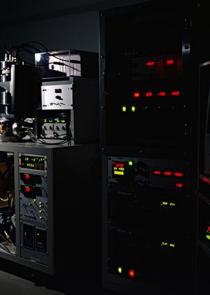 様々なシーンで活躍する電光掲示板が紹介されています